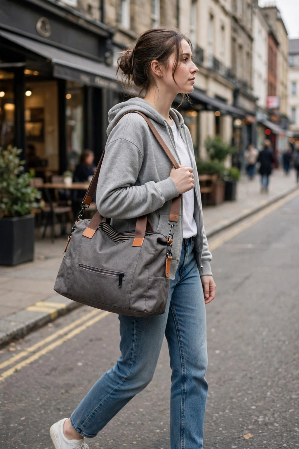 bags:
A high-quality, structured leather crossbody bag in a rich burgundy or deep olive shade serves as the perfect modern neutral, effortlessly elevating both casual denim looks and tailored evening outfits.
Woul